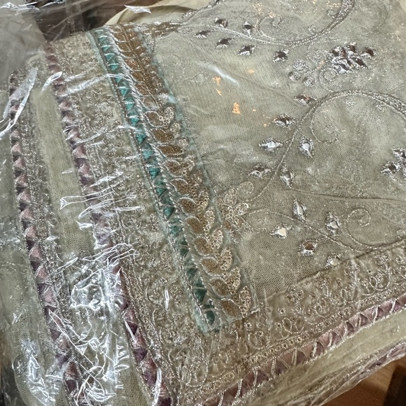 NWT Maria B embroidered 3 piece outfit - Picture 8 of 8